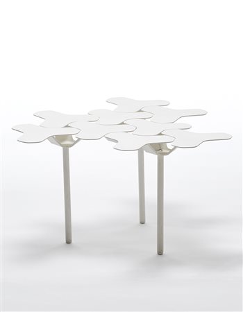 Philippe Bestenheider (Sion 1971)* Tavolino modello "Nanook T". Produzione...