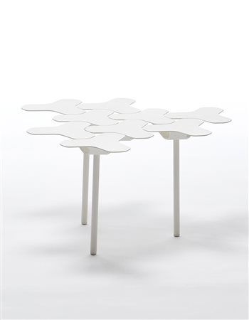 Philippe Bestenheider (Sion 1971)* Tavolino modello "Nanook T". Produzione...