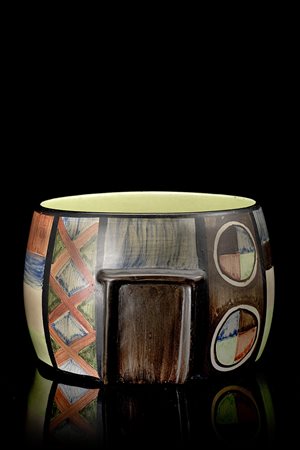 Lenci Cachepot in ceramica formata a colaggio e smaltata in policromia opaca....