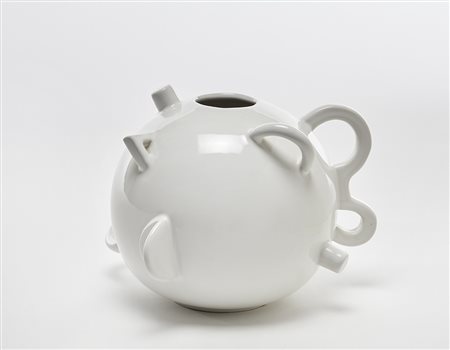 Alessandro Mendini (Milano 1931)* Vaso di forma sferica modello "Deabaltea"....