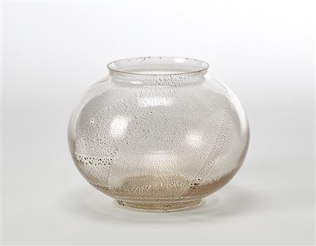 Carlo Moretti Vaso bulbiforme in vetro soffiato incolore con applicazione di...