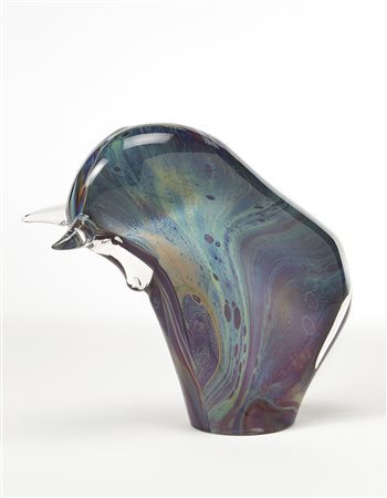 Silvano Signoretto "Toro"Scultura in vetro sommerso trasparente incolore e a...