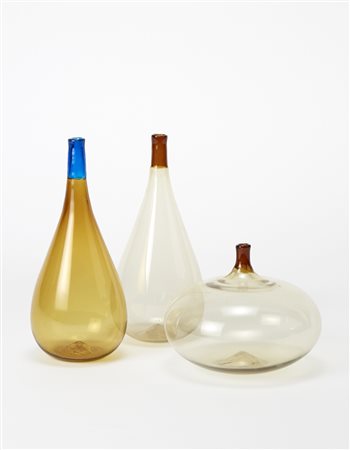 Venini Tre vasi della serie "Monofiori". Murano, anni '80/'90. Vetro soffiato...