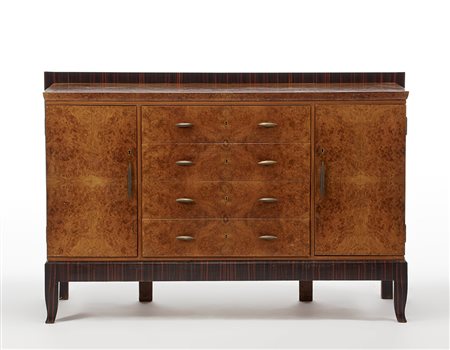 Comò Novecento in legno impiallacciato in radica ed ebano macassar con fronte...