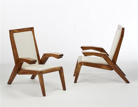 Coppia di poltrone in legno massello di castagno, seduta e schienale...