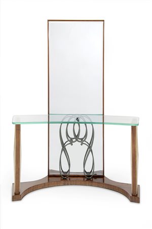 Toilette con grande specchiera e sedia. Italia, anni '40. Base e montanti...