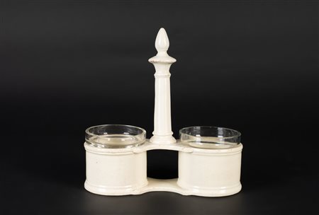 MANIFATTURA VENETA DEL XIX SECOLO Oliera in terraglia. . . Cm 18,00 x 20,00....