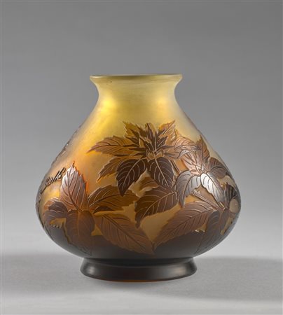 GALLE' Vaso ovoidale in vetro doppio riposante su tallone circolare, decoro...