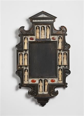 MANIFATTURA VENETA DEL XVII SECOLO Gruppo di 13 personaggi biblici in osso...