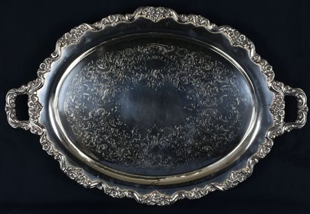 GRANDE VASSOIO CON MANICI IN METALLO ARGENTATO CON PIEDINI cm 52x78 punzonato...