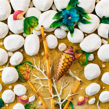 PIERO GILARDI (1942)Conus e ibisco bluPoliuretano espansocm 50x50x12Firma e...