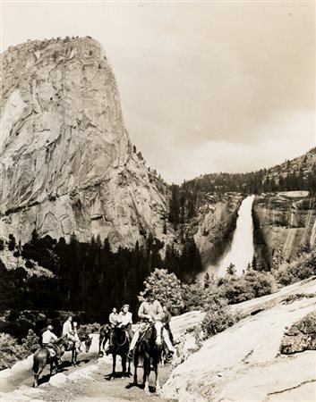 ANSEL ADAMS (1902-1984)Nevada Fall, 1930 circaStampa alla gelatina ai sali...