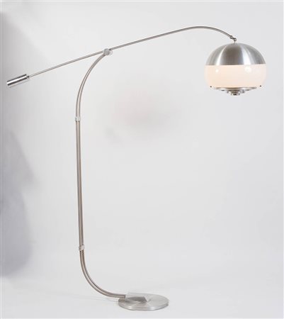 Lampada ad arco “Giraffa”, Produzione Fersan, Anni ‘70. Struttura in acciaio...