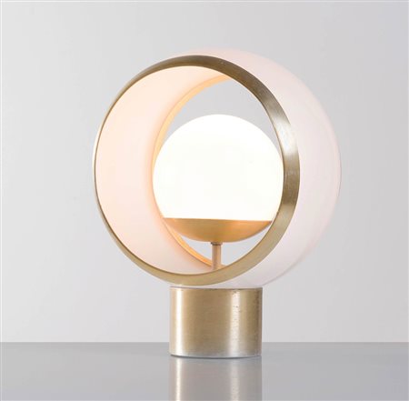 Lampada da tavolo, Produzione Italiana, Anni ‘60. Struttura in alluminio,...