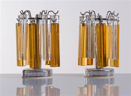 Coppia di lampade da tavolo, Produzione Italiana, Anni ‘70. Struttura in...
