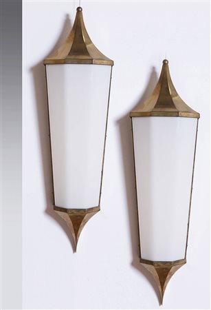 Coppia di grandi applique a forma di pagoda, Produzione italiana, Anni ‘50....