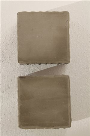 Enzo Cacciola, Cemento di oggi, 2014 Cemento su tavola, 10cm x 10cm x 4cm....