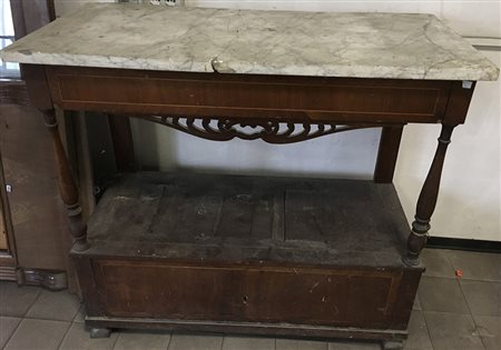 Etagère lastronata e filettata a due cassetti di cui uno sottopiano, montanti...