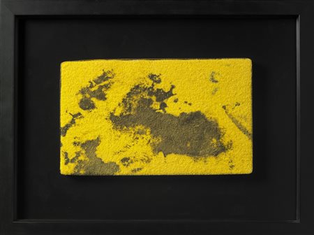 NITSCH HERMANN (n. 1938) Senza titolo. Sangue su tela. Cm 29,00 x 18,00....