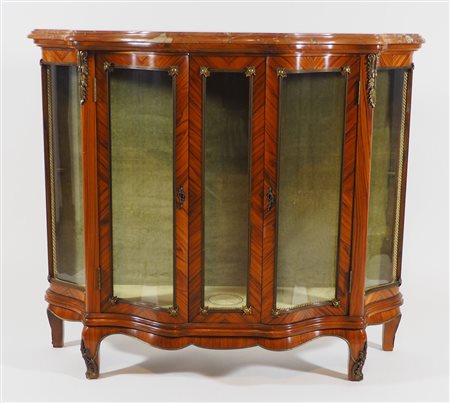 Vetrinetta in legno a 2 ante a vetri con piano in marmo sagomato. cm....