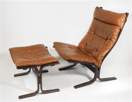 Chaise longue con pouff modello Siesta in legno e cuoio. Disegno di I....