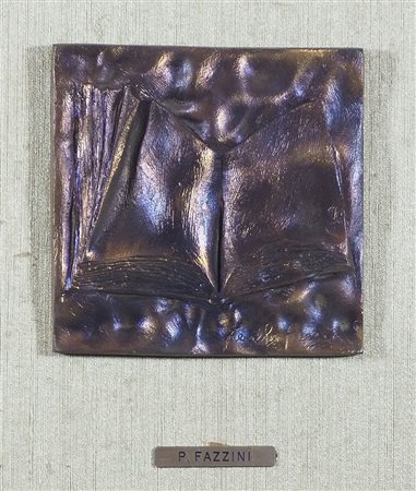 Pericle Fazzini Multiplo in bronzo di cm. 15x15, firma incisa b. a d.