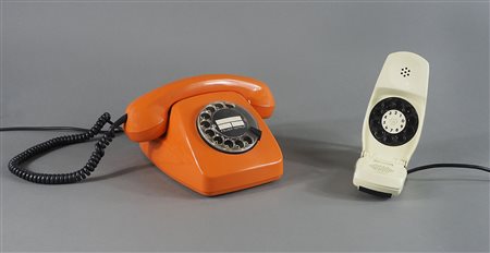 Lotto di 2 telefoni Vintage tra cui Siemens Grillo.