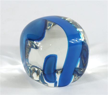 Venini: cubo in vetro trasparente con fascia azzurra, Firma incisa Venini 87....