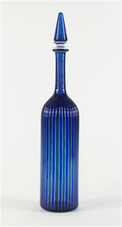 Venini: grande bottiglia della serie "morandiane" in vetro a canne verdi e...