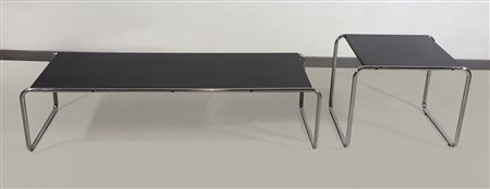 Gavina: lotto di 2 tavolini da caffè in acciaio modello Laccio. Con etichette...
