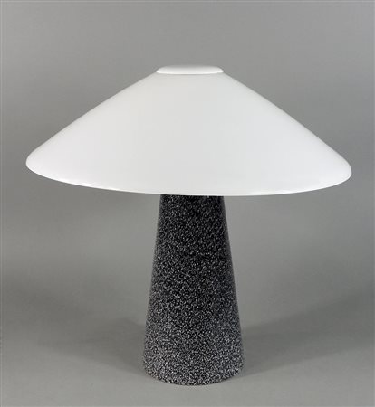 Davinci: lampada da tavolo in vetro con paralume in vetro lattimo. H. cm. 46.