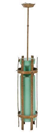 Lampadario di forma cilindrica in rame e vetro verde. Anni '60. H. cm. 98.