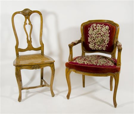 Lotto composto da poltrona e sedia con seduta in paglia.