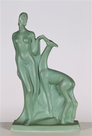 VILLEROY & BOCH Gruppo figurativo ceramica, anni '30. Marchio sotto la base....
