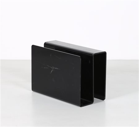 CRESPI GABRIELLA (n. 1922) Portariviste in plastica, anni 70. . Cm 60,00 x...