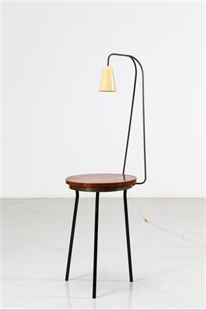 MANIFATTURA ITALIANA Tavolino con lampada, anni 50. -. Cm 47,00 x 142,00 x...