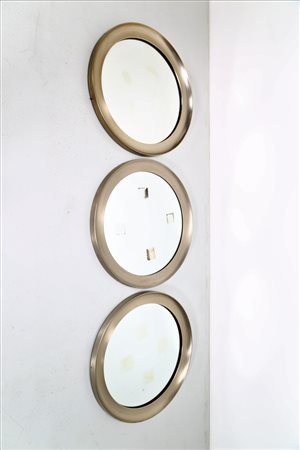 MAZZA SERGIO (n. 1931) Tre specchiere in alluminio e vetro, per Artemide anni...