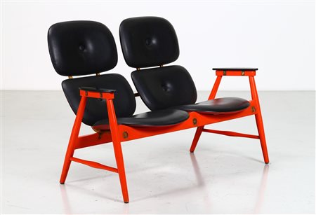 POLTRONOVA Divanetto due posti, anni 60. -. Cm 117,50 x 81,00 x 71,00....