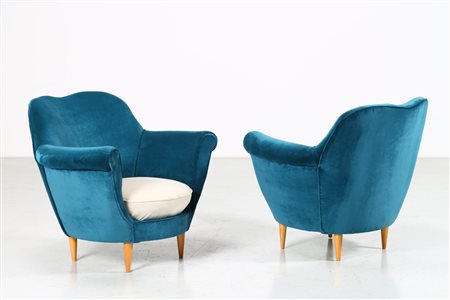 MUNARI FEDERICO Coppia di poltrone, anni 50 . -. Cm 90,00 x 78,50 x 78,00....