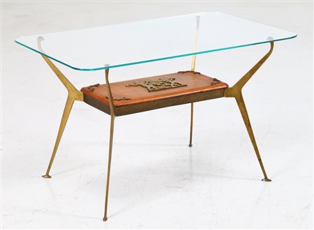 LACCA CESARE Tavolino. -. Cm 74,50 x 45,00 x 44,00. Ottone, legno e vetro