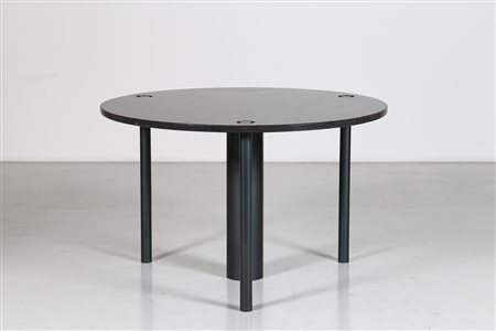 MANIFATTURA ITALIANA Tavolo tondo. -. Cm 120,00 x 75,00 x 120,00. Metallo con...