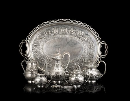 Servizio da tè e caffè in argento con interni in vermeille sbalzato a...