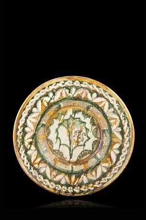 Manifattura dell'Italia settentrionale, secolo XVI. Piatto in maiolica...