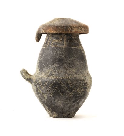 CINERARIO BICONICO CON COPERCHIO DATAZIONE: fine IX, inizi VIII sec. a. C....