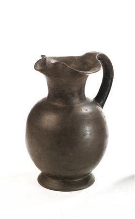 OINOCHOE IN BUCCHERO Tipo Rasmussen 1979, 3a DATAZIONE: VI sec. a. C. MATERIA...