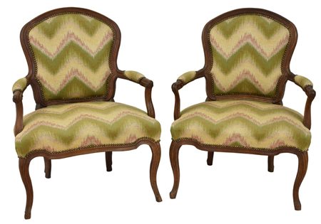 Coppia di poltrone in noce stile Luigi XV altezza seduta cm 45 fine XIX...