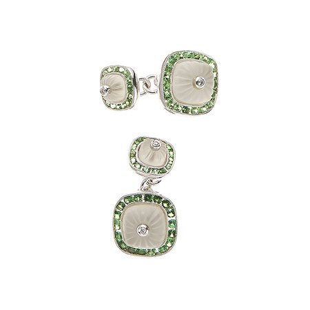 Coppia di polsini in oro bianco 18kt Cristallo di rocca inciso, diamanti...