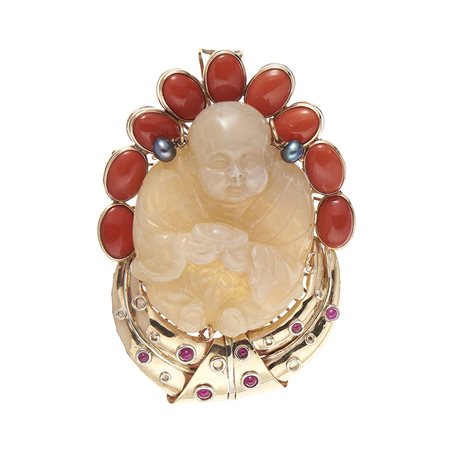 Grande spilla pendente in oro bassa caratura Al centro grande opale scolpito...