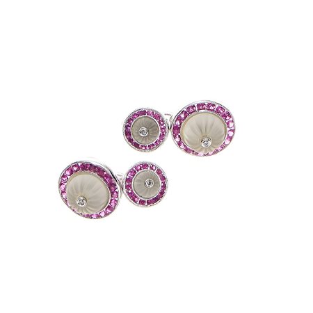 Coppia di polsini in oro bianco 18kt Cristallo di rocca inciso, diamanti...