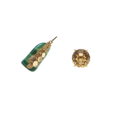 Lotto di due gioielli in oro giallo 18kt Composto da anello con quarzo giallo...